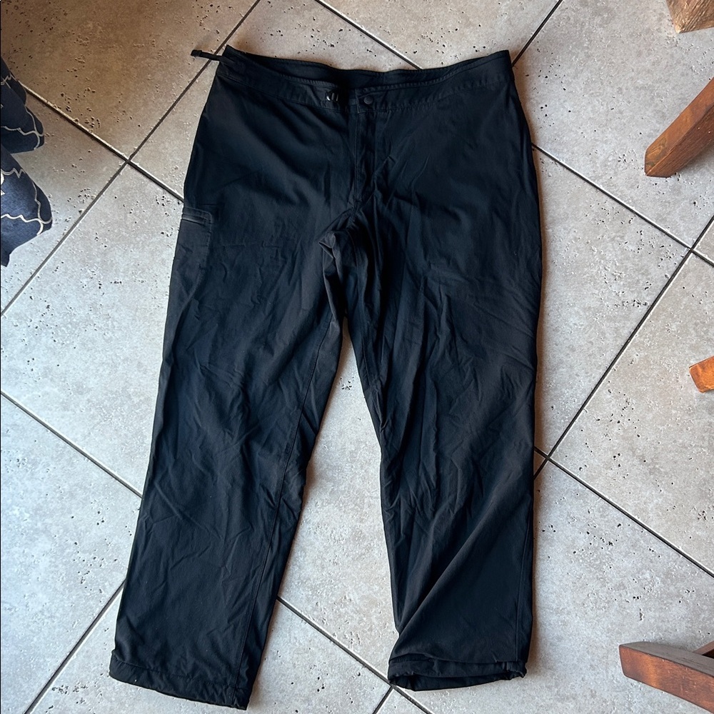 Mountain Hardware Black Women's Pants size 16 Alpine Light - Picture 7 of 9